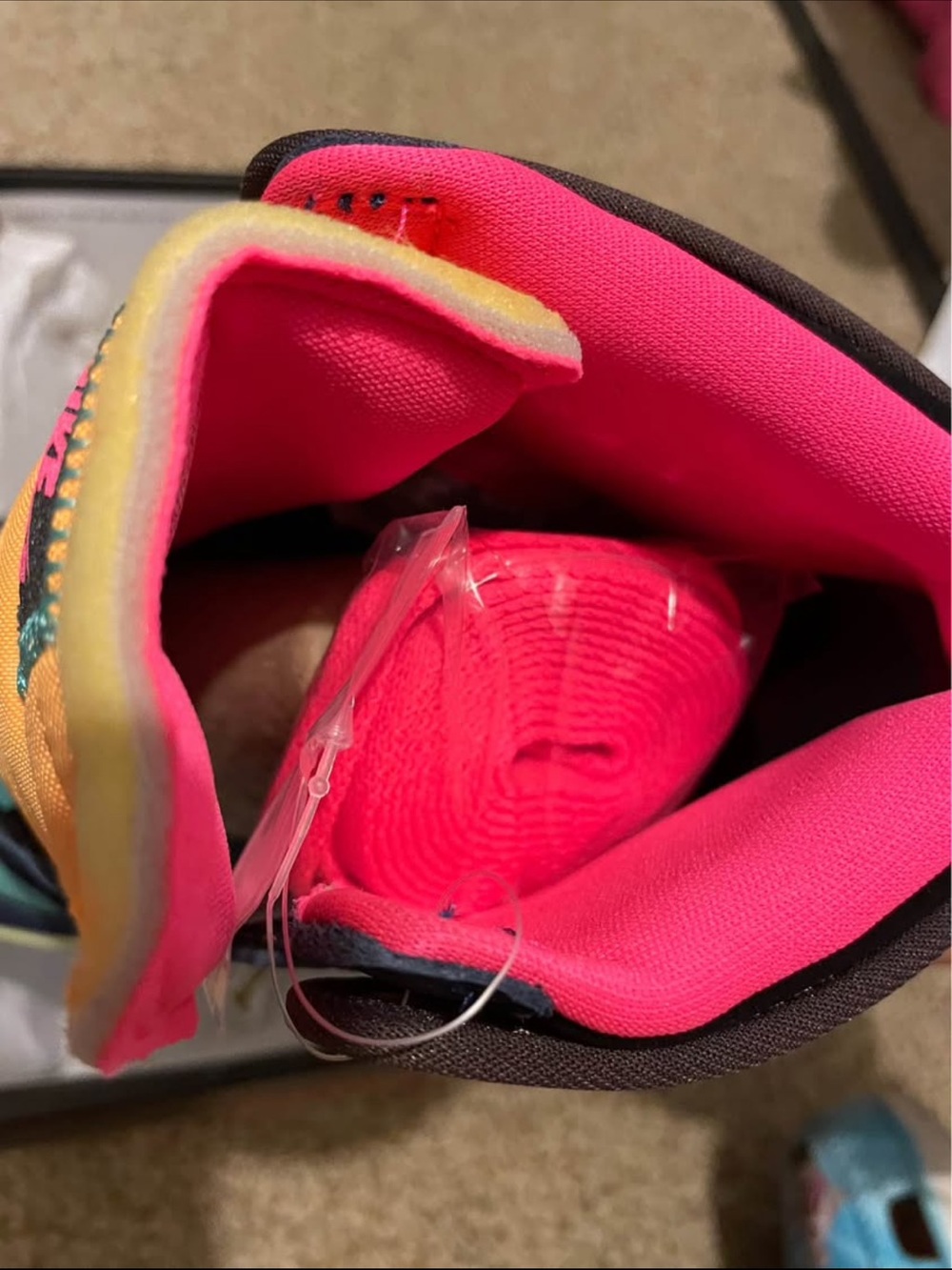 Jordan 1 Retro High Tokyo Bio Hack - Picture 6 of 7